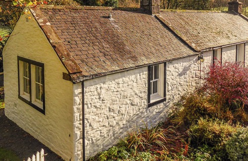 Lockerbie Cottage | Get away from it all with a relaxing break in the beautiful countryside.