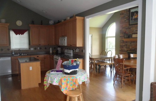 Bellflower House | Get Away From It All! Escape To Peace And Quiet!