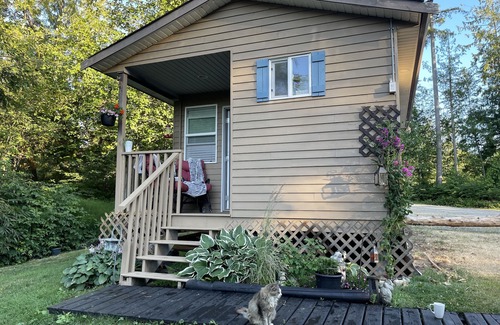 Regional District of Nanaimo Cottage | Get away from the everyday! Leaving your stress and worries behind ….