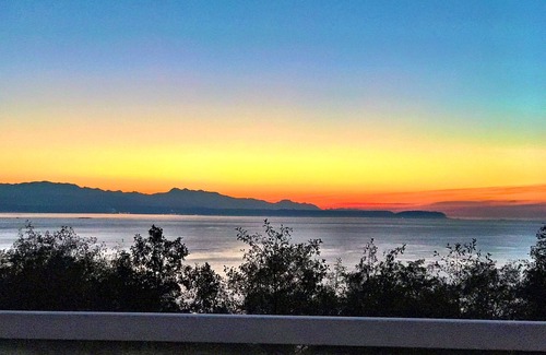 Coupeville House | Get away to beautiful and peaceful Whidbey island!