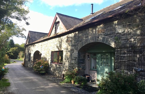 Dolgellau House | Get cosy in amazing Snowdonia National Park location!
