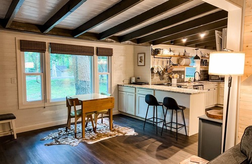 Dan River Cottage | Get Cozy & take in the beauty of Groundhog Mountain @ the Cozy Doe!