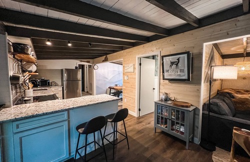 Dan River Cottage | Get Cozy & take in the beauty of Groundhog Mountain @ the Cozy Doe!