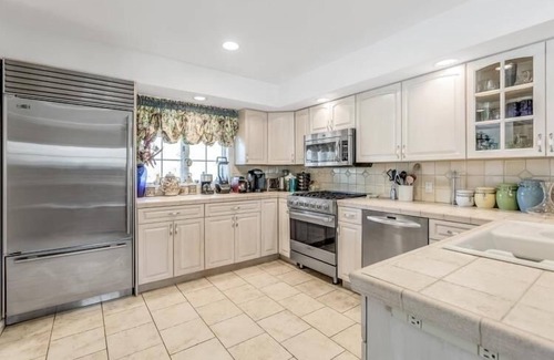 Westhampton House | Get out of city. Luxury Family Retreat; Pool, Putting Green, great outdoor deck