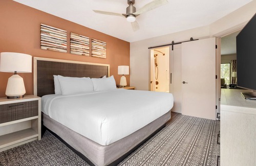 Sapphire Resort | Get Ready for Adventure! 3 Pools, Free Parking, Minutes to Ski Sapphire Valley