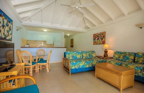 Shoal Bay House | Get Ready for Blissful Getaway! Full Kitchen, Outdoor Pool, FREE Parking, Spa!