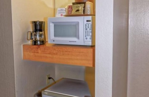 Grand Junction Hotel | Get Ready for Your Colorado Adventure! Short Drive to Colorado River State Park!