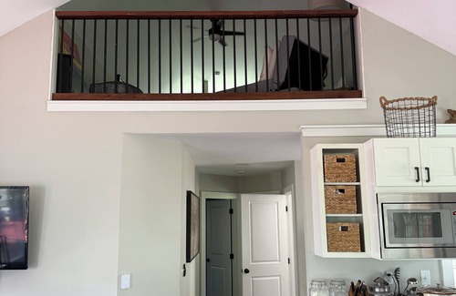 Charter Hills Cabin | Get Ready to Hunker INN - 2-bedroom cabin, loft, views, hot tub, pets, private