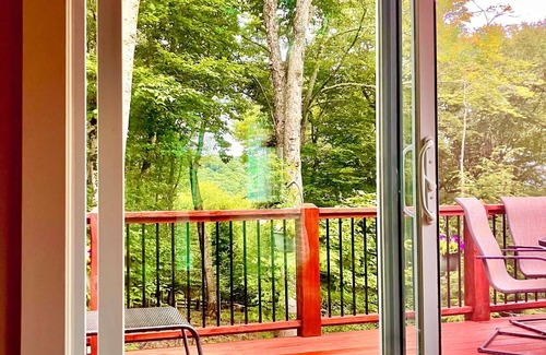 Charter Hills Cabin | Get Ready to Hunker INN - 2-bedroom cabin, loft, views, hot tub, pets, private