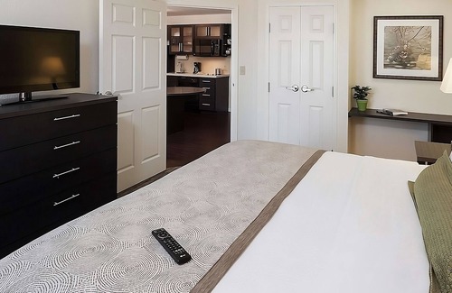 Horsham Apartment | Get Some Refreshing Rest! Free Parking, Pet-friendly Property, Near Lukens Park