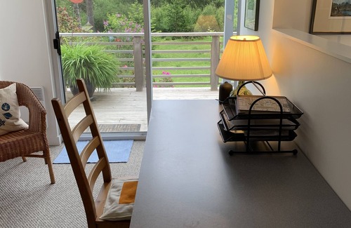 Courtenay Apartment | Get the Best of 4 Worlds: Sea, Forest, Slopes and Comfort