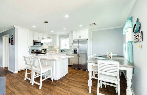 Surfside Beach House | Get Your Beach Retreat On at The Blue Crab!