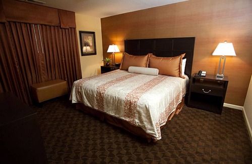 Williamsburg Resort | Getaway Beautiful Resort with Full Amenities - 2 Bedroom