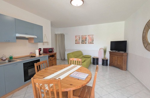 Chabris Cottage | Getaway by the Cher River, near castles