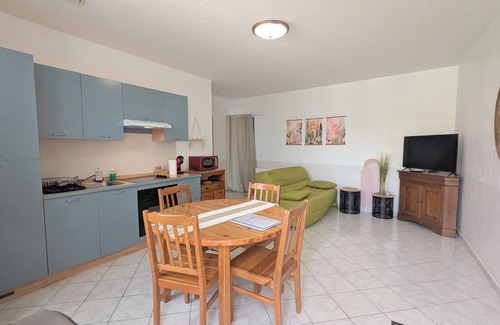 Chabris Cottage | Getaway by the Cher River, near castles
