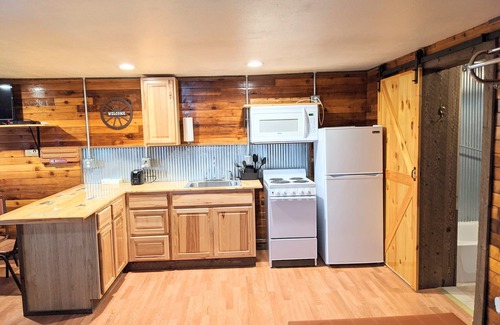 Whitetail Apartment | 🏡 Getaway Cabin Lakeview Suite11🌅FULL kitchen🍳