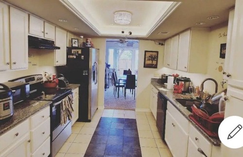 Bedford House | Getaway~ central location ~ Luxury~ in a heart of Dallas Fort Worth~AT&T stadium
