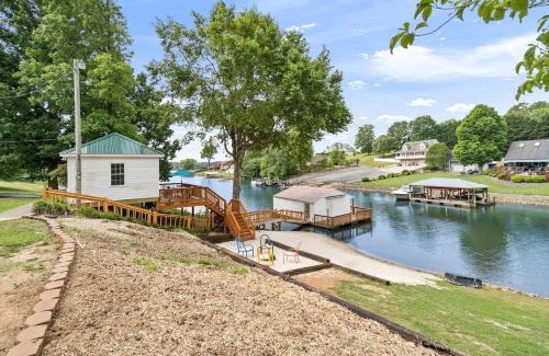 Taylorsville House | Getaway Cove At Lake Hickory