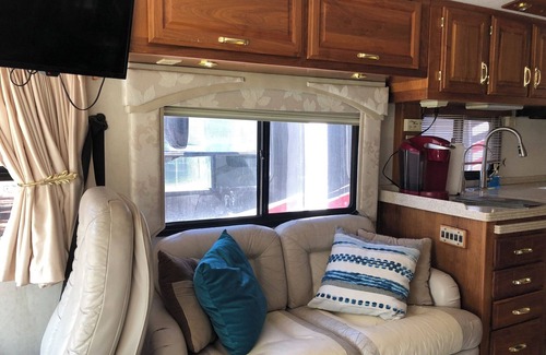 Bosque Farms House | Getaway in the Bosque Cozy RV in Charming Bosque Farms