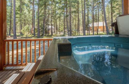 Ardenvoir House | Getaway Moose by NW Comfy Cabins