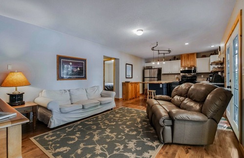 New Auburn Cabin | Getaway on Lower Long Lake