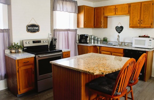 Maxwell Other | Getaway & Relax! Beautiful updated spacious rural 1800s Farmhouse-close to I69