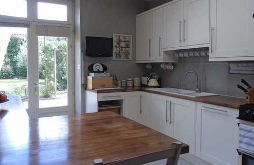 Saint-Valerien House | Getaway rural holiday home for rent!