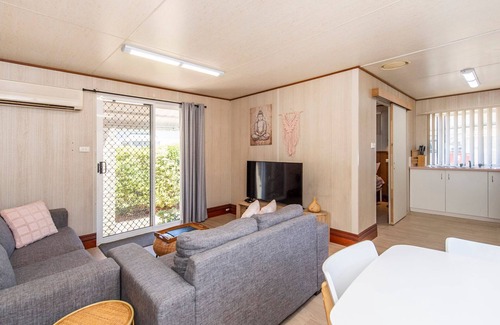 Broadwater Cabin | Getaway to Cabin 49- this charming, cute cabin located in the Geographe Holiday Park