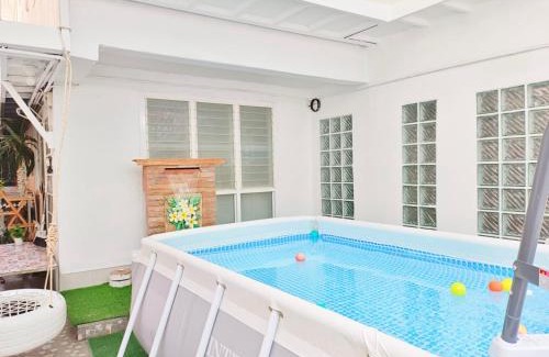 Ratchadaphisek Villa | Getaway Villa Bangkok - 4 Bedroom,6 Beds and 5 Bathroom