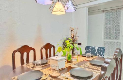 Ratchadaphisek Villa | Getaway Villa Bangkok - 4 Bedroom,6 Beds and 5 Bathroom