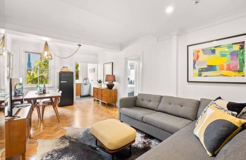 Kings Cross Apartment | Getawayz NSW - St. James, Art Deco Dream - 2 Bedder w/Aircon