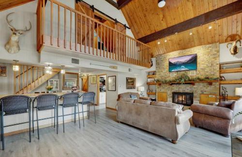 New Braunfels House | Gettin' Guada loopy with Hot Tub & Riverfront