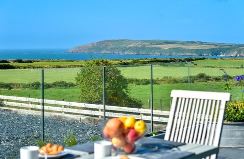 Aberdaron House | Geufron House