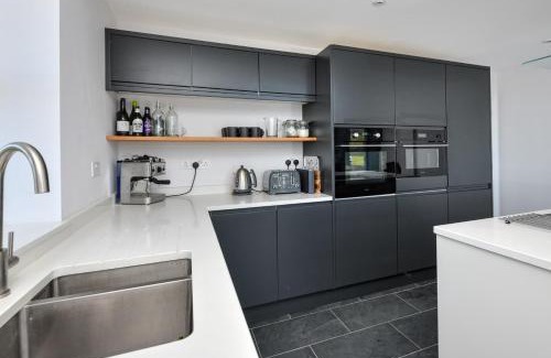 Aberdaron House | Geufron House