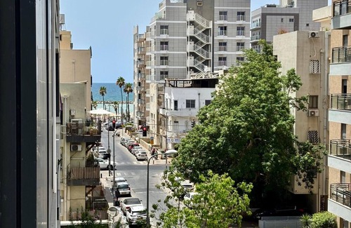Kerem HaTeimanim Apartment | Geula 2bedroom with balcony