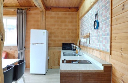 Seogwipo City House | Geumok Log Pension