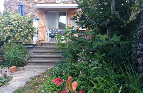 Saint-Just-sur-Viaur House | Gezellige Rustig Gelegen Familiewoning met Prachtig Zicht op de Segala-heuvels