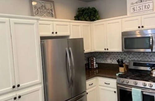 Shaver Lake Condo | GG's Chalet - 6 Bedrooms, 4 Baths, movie theatre, jetted tub, and pool table!
