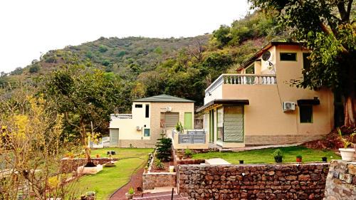 Kalka House | Gharonda Cottages by AAYAMs