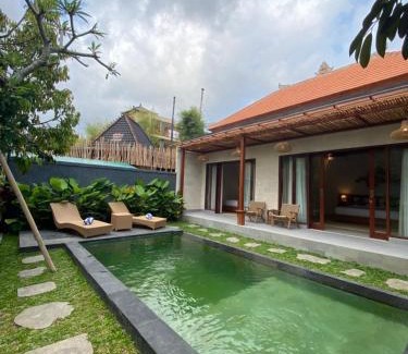 Singakerta Villa | Ghauri Green View Villas by EPS