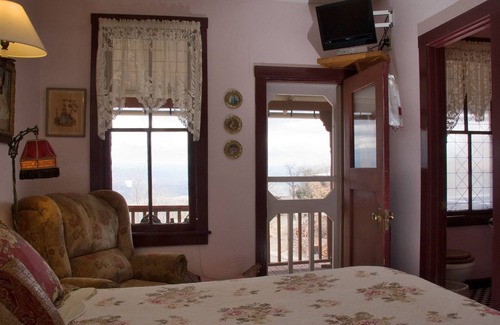 Jerome Hotel | Ghost City Inn