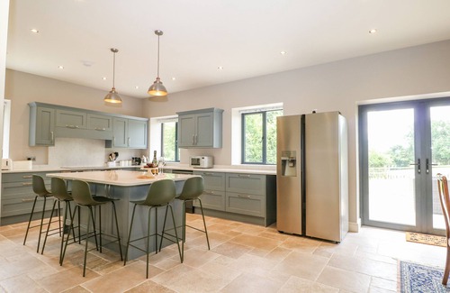 Horam House | GHYLL PARK FARM, pet friendly, character holiday cottage in Horam