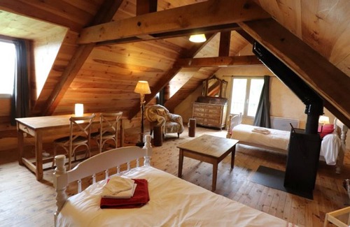 Saint-Remy-de-Chaudes-Aigues Cottage | Gite Saint-Rémy-de-Chaudes-Aigues, 6 bedrooms, 12 persons