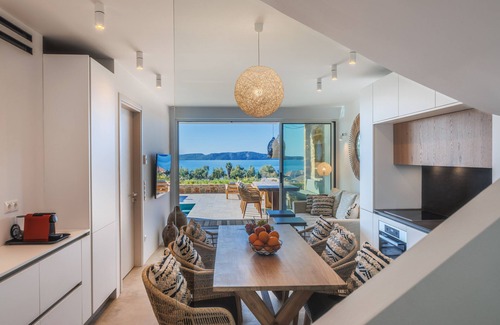 Gialova Villa | Gialova SUNSET VILLA with Seaview and Private Pool and 3 Bedrooms