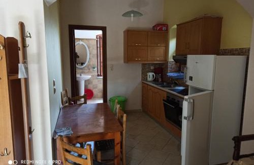 Panormos Apartment | Giannis Gerakios apartments by climbing house