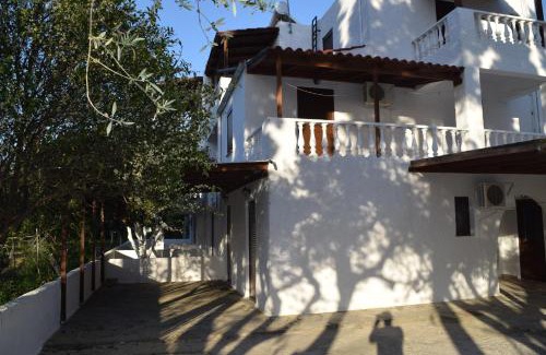 Pisses Apartment | Giannis