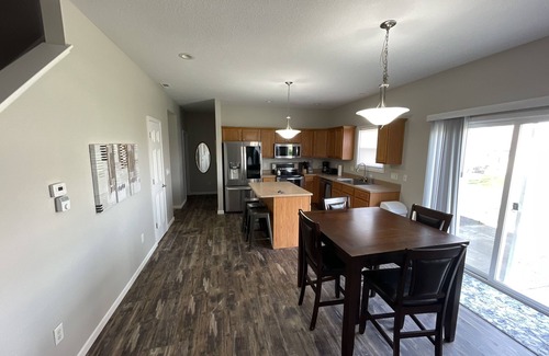 Laotto House | Giant Jacobus! 5 Bedroom Mini Mansion! Sleeps 14+