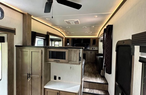 Hermosa House | Giant Luxury Camper, Close To Mount Rushmore And Custer State Park.
