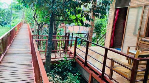 Quan Tom House | Gibbon Singing Home Stay