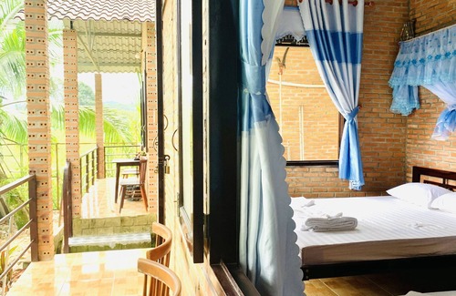 Quan Tom House | Gibbon Singing Homestay